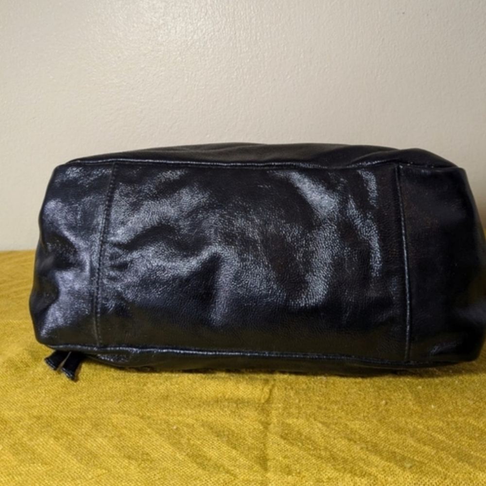 🍍Coach Shimmering Black Shoulder Bag Leather Knotted Handle Side Pockets - Picture 2 of 9